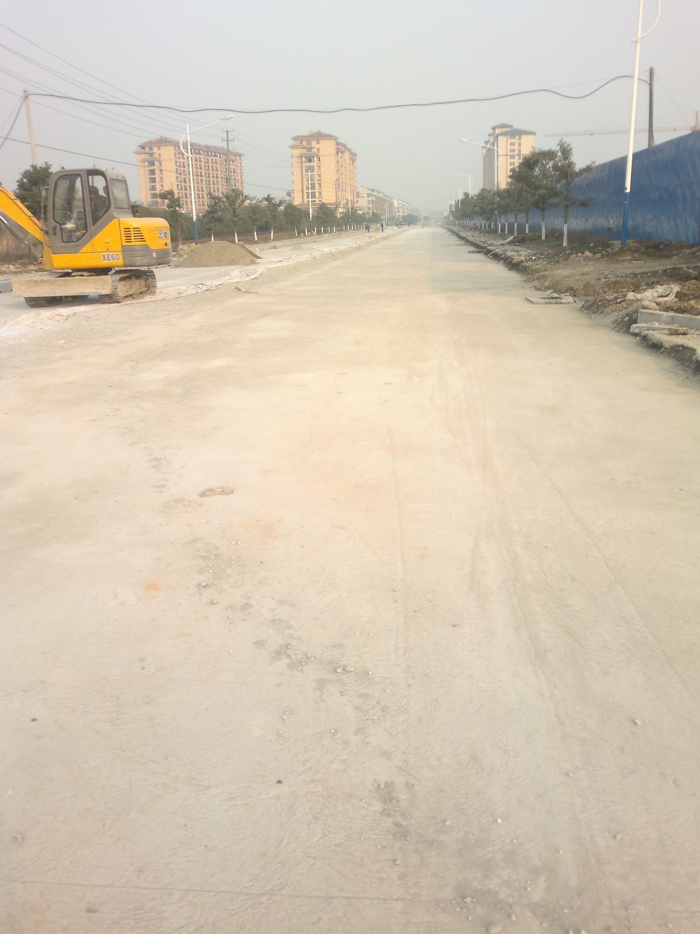 鄭陸鎮(zhèn)鎮(zhèn)南路、迎賓路白改黑工程