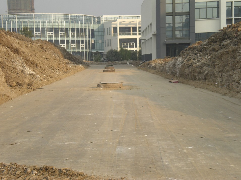 常州大學機械樓道路工程